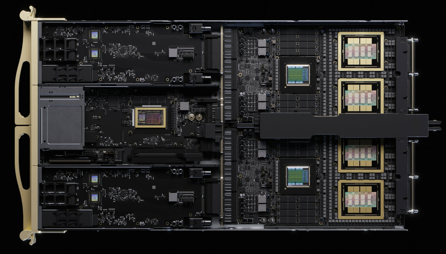Vue intérieure du supercalculateur NVIDIA DGX GH200 montrant de multiples modules GPU et cartes de circuits interconnectés.