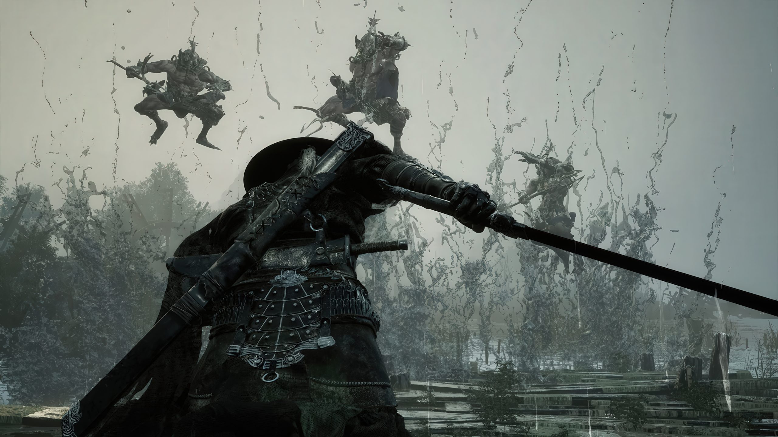 Un personnage de Phantom Blade Zero combat une créature mythique avec une épée, dans un décor sombre et orageux.