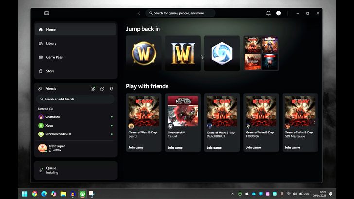 L'interface Xbox Game Pass sur PC montre des jeux comme 'World of Warcraft' et une liste d'amis.