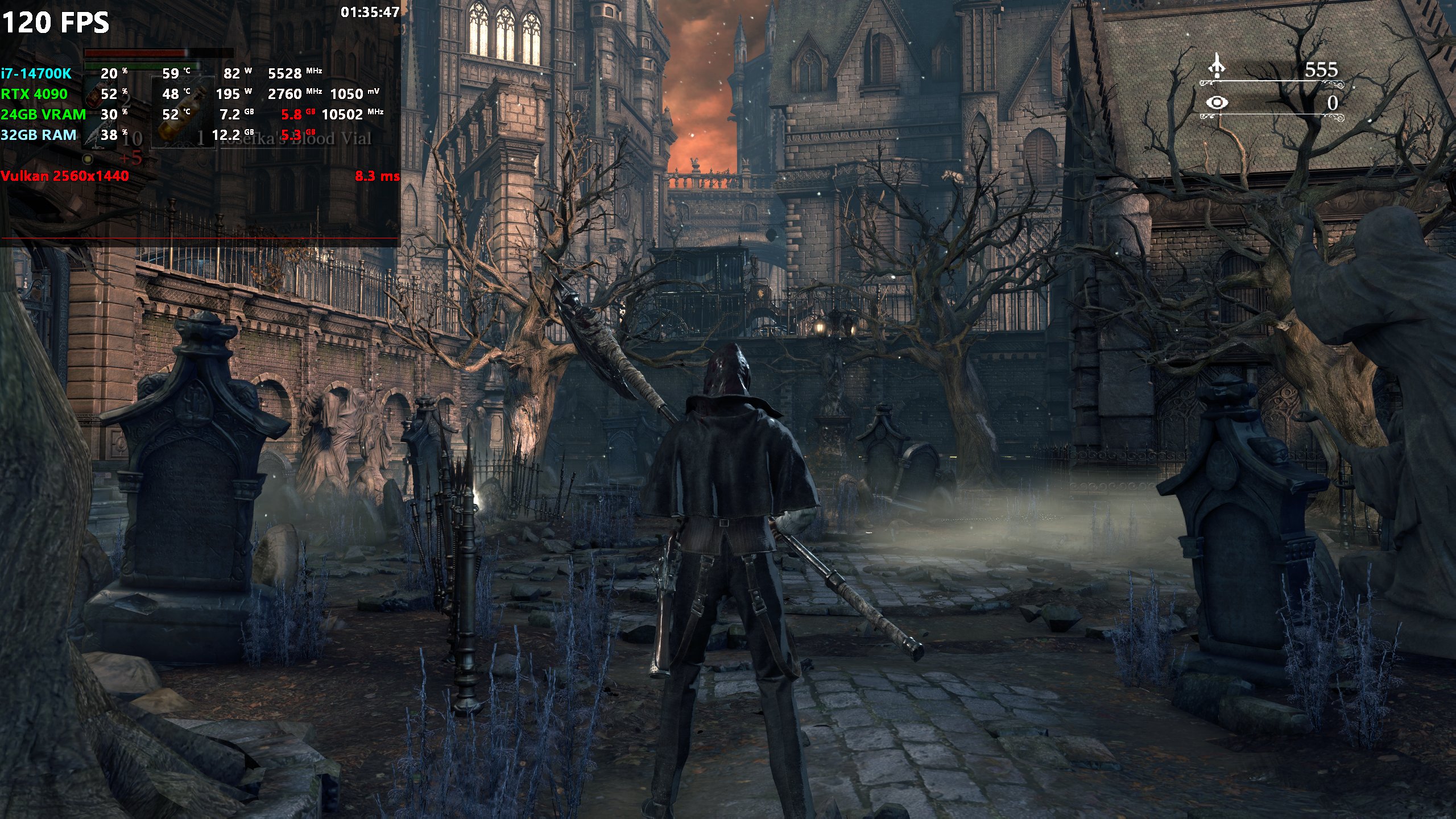 Un personnage de Bloodborne se tient dans un cimetière, avec un overlay indiquant '120 FPS' et les spécifications 'i7-14700k' et 'RTX 4090'.