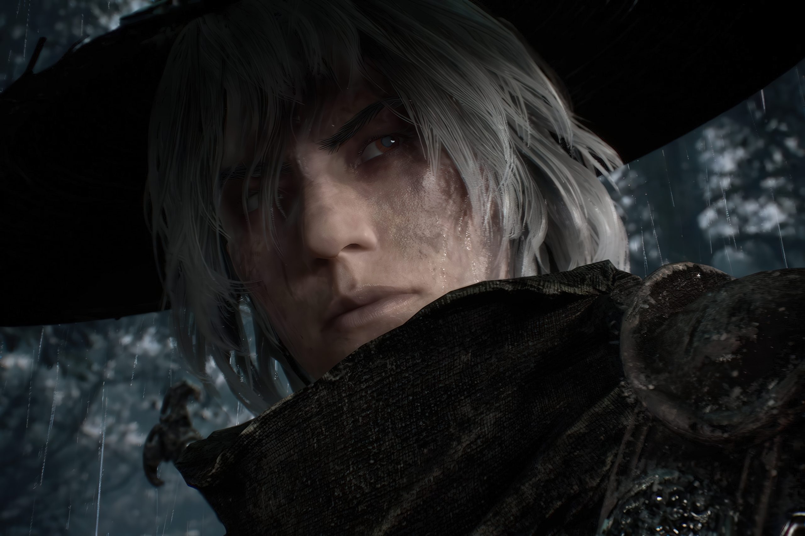 Un personnage aux cheveux argentés et à la cape sombre se tient sous la pluie dans Phantom Blade Zero.